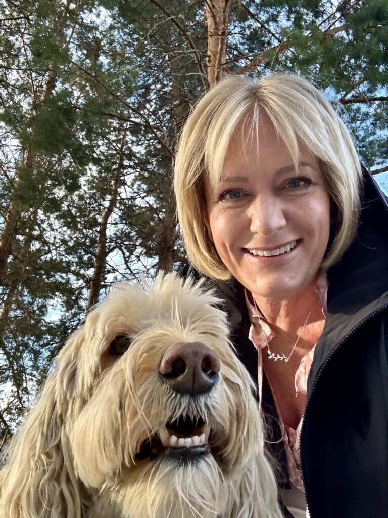 suzanne noel with dog